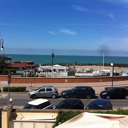 Rosa Dei Venti Hotel Fiumicino Exterior foto