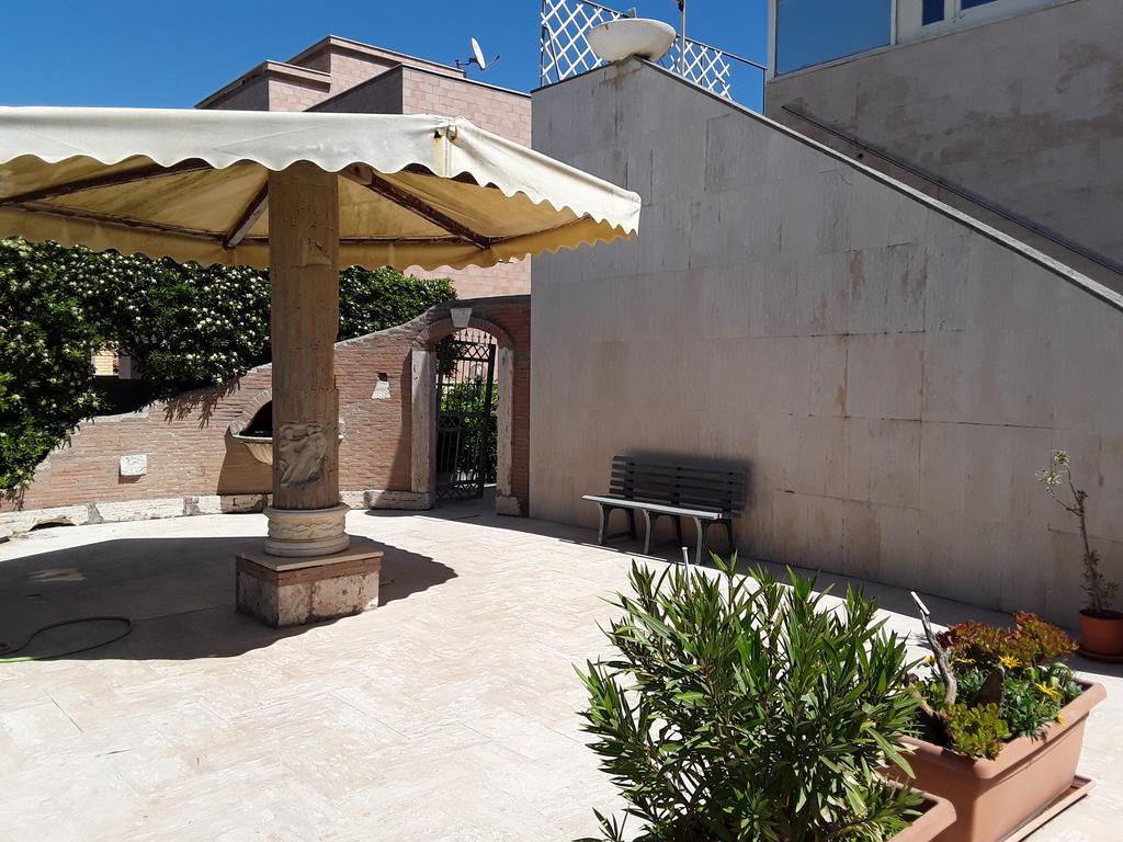 Rosa Dei Venti Hotel Fiumicino Exterior foto