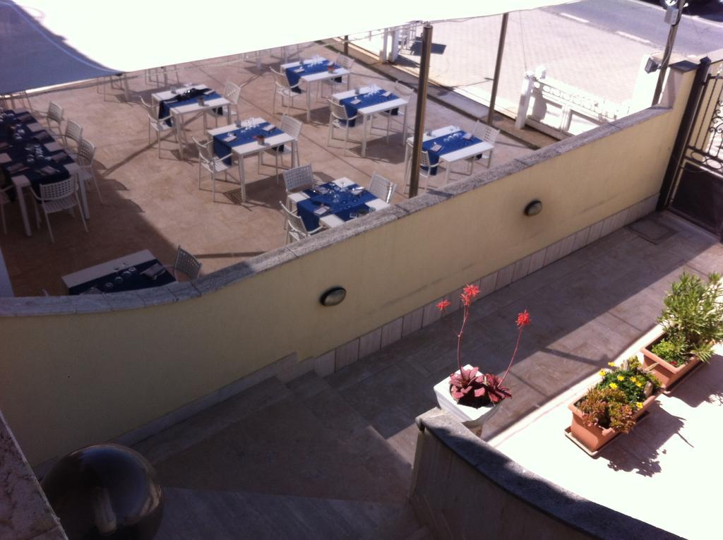 Rosa Dei Venti Hotel Fiumicino Exterior foto